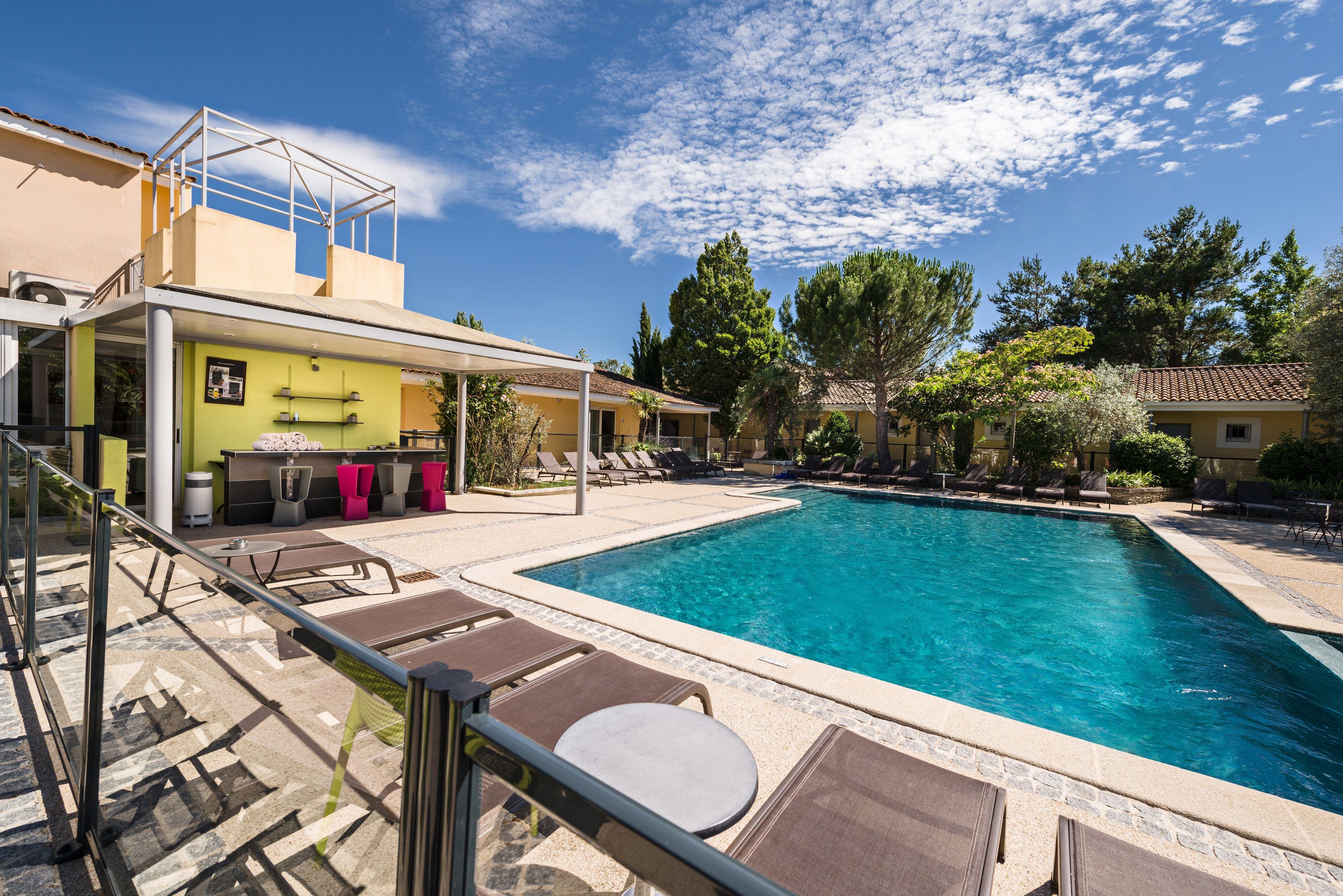 Sowell Hotels Domaine De La Petite Isle LʼIsle-sur-la-Sorgue Dış mekan fotoğraf