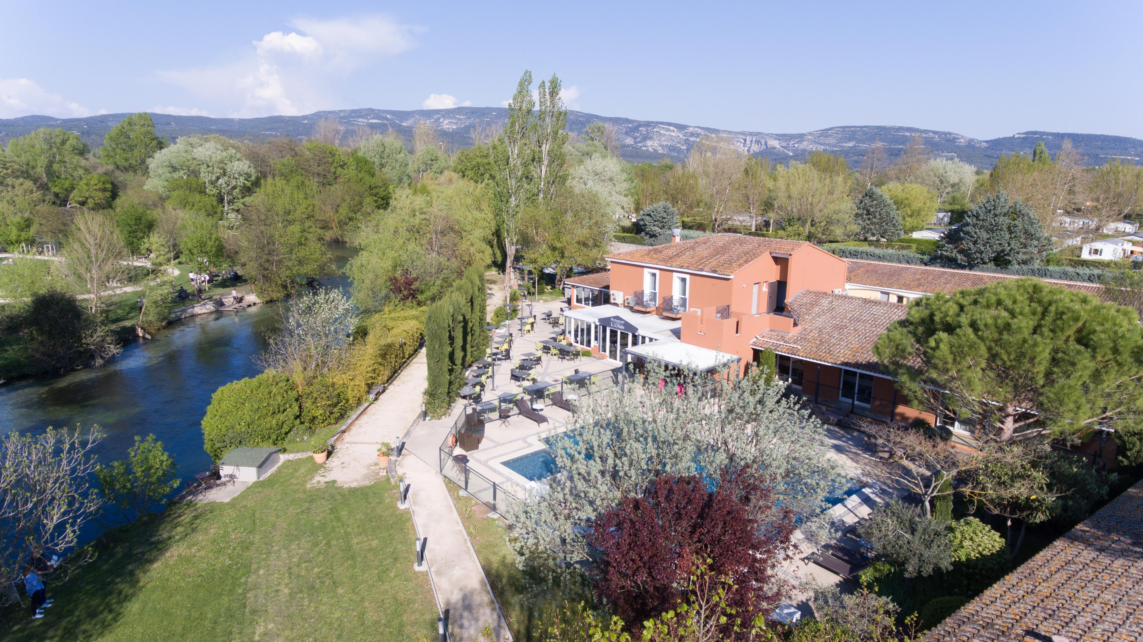 Sowell Hotels Domaine De La Petite Isle LʼIsle-sur-la-Sorgue Dış mekan fotoğraf