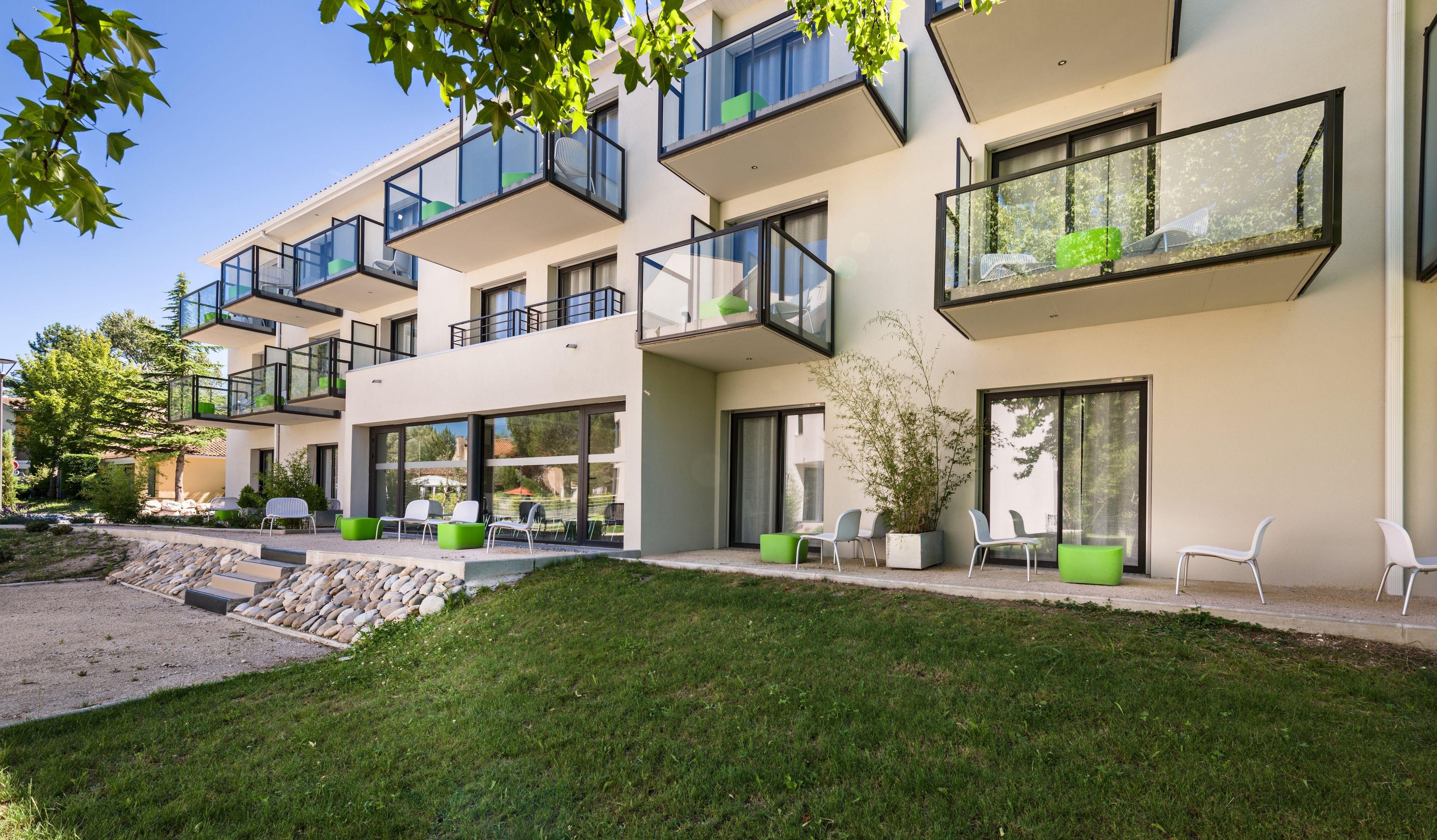 Sowell Hotels Domaine De La Petite Isle LʼIsle-sur-la-Sorgue Dış mekan fotoğraf
