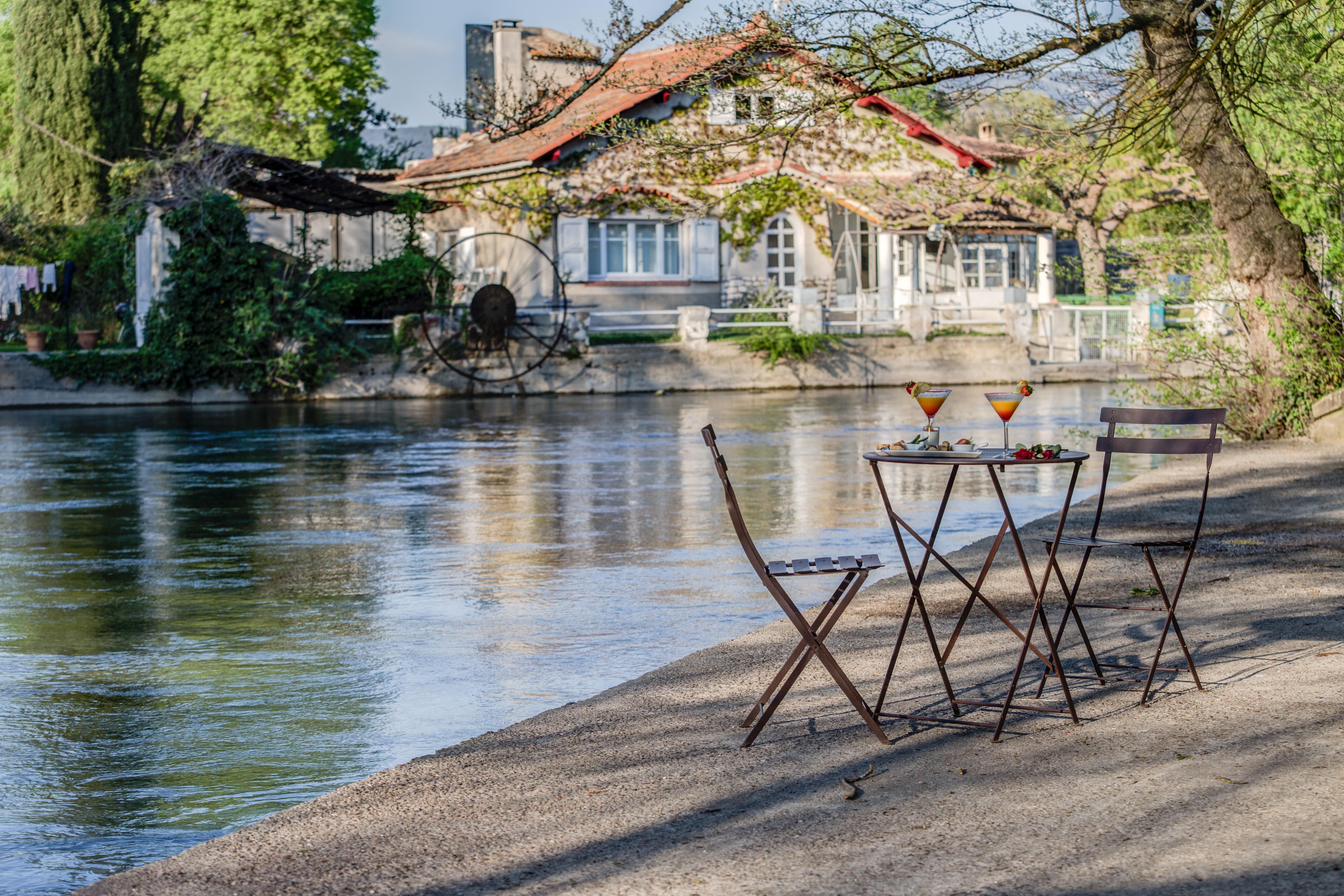 Sowell Hotels Domaine De La Petite Isle LʼIsle-sur-la-Sorgue Dış mekan fotoğraf