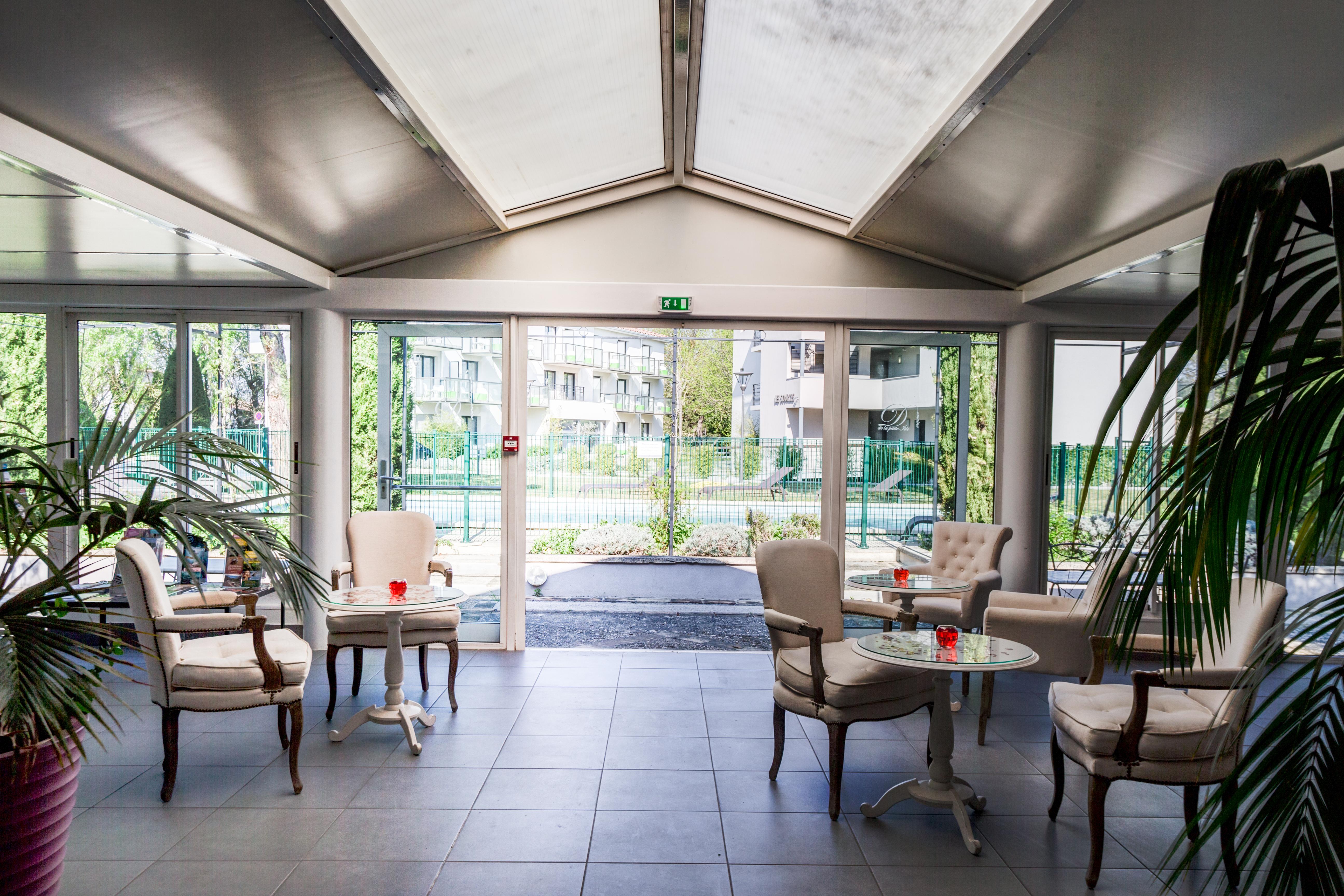 Sowell Hotels Domaine De La Petite Isle LʼIsle-sur-la-Sorgue Dış mekan fotoğraf